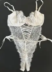 Victoria Secret Dream Angels Wicked Unlined Lace Crotchless Teddy White Lace XL