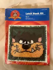 WB Looney Tunes Taz II Tazmanian Devil Latch Hook # LT0006 ~ 13" x 13" NOS