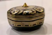 Japanese Lacquerware Trinket Box Candle Container Black Gold Rare