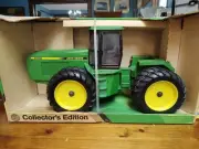 Ertl 1/16 John Deere 8760 Collector's Edition 4-Wheel Drive Tractor #5595 NIB
