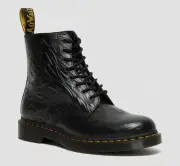 Dr Martens Doc 8 Hole 1460 Black Flames 27028001