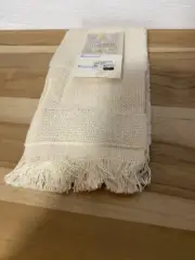 NWT Charles Craft Natural/Ivory Cross Stitch Fingertip Towel 14 Ct Aida ~ USA