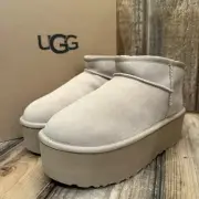 UGG CLASSIC ULTRA MINI PLATFORM BOOT WOMENS US 6 SUEDE / WOOL ~ SAND