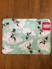 Snowman Memory Foam Bath Mat 17in x 23in, skid resistant