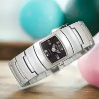 在飛比找momo購物網優惠-【SEIKO 精工】Premier 方形時尚手環式 女錶 手