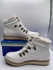 White Mountain Women's White Tamasha Lace Up Cozy Booties Size 9.5M NIB