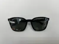 在飛比找Yahoo!奇摩拍賣優惠-光寶眼鏡城(台南)Ray-Ban新款黑塑方型偏光太陽眼鏡 R