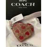 在飛比找蝦皮購物優惠-全新品COACH專櫃款情人節限定愛心零錢包