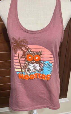 New HOOTERS Surfs Up Tank Top sz M Mauve Pink Racer back NWT