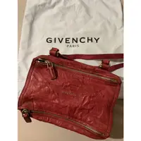 在飛比找蝦皮購物優惠-（現貨）保證真品Givenchy 紀梵希桃紅色水洗羊皮 Pa