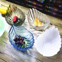 在飛比找ETMall東森購物網優惠-樹葉羽毛果盤精致玻璃碟子水果盤沙拉碗玻璃碗水果碗點心盤玻璃碟