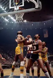 Wilt Chamberlain Of The Los Angeles Lakers 1971 OLD BASKETBALL PHOTO 35