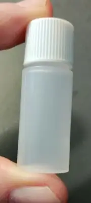 1/4 oz (7.5ml) LDPE Plastic Cylinder Bottles w/Caps (125 count)