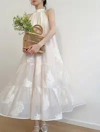 在飛比找Yahoo!奇摩拍賣優惠-◎緹蕾雅◎高級訂製設計款韓版寬鬆削肩蕾絲刺繡立體花朵拼接網紗