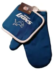 DETROIT LIONS FOOTBALL BLUE AND WHITE HIGH QUALITY POTHOLDER AND OVEN MITT SET