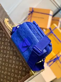 在飛比找Yahoo!奇摩拍賣優惠-二手Louis Vuitton LV S Lock 郵差包 