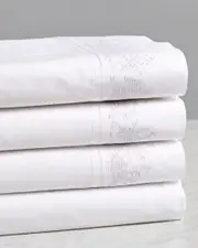 Melange Home Baby's Breath Embroidered 300 Thread Count Sheet Set