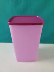 Tupperware Square Rounds Container 8 cup Purple
