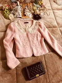 在飛比找Yahoo!奇摩拍賣優惠-小香款粉粉蕾絲珍珠毛呢氣質甜美外套