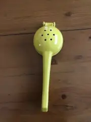 NEW - Lemon Squeezer Premium Quality Metal Juice Extractor