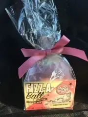 Soap & Glory Fizz-A-Ball Bath Bomb 3.5 oz Sweet Vanilla Musk
