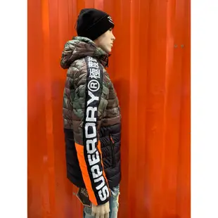 Superdry 極度乾燥 極輕 寒流保暖 迷彩外套 重羽絨外套 連帽外套 帽子可拆 保暖外套 防風外套