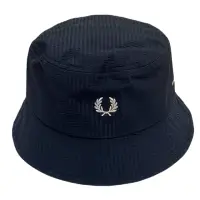 在飛比找momo購物網優惠-【FRED PERRY】品牌刺繡LOGO 漁夫帽-深藍色(M