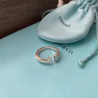 在飛比找蝦皮購物優惠-Tiffany&co 純銀 T字方形戒指 男