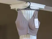CALVIN KLEIN Taupe LAZER CUT LOUNGE BRA Removable Pads Size S NWT $44
