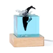 GGP Shelling Humpback Whale Into The Water Handcrafted Ocean Resin Whale Night Light Unique Home Decor Table Lamp
