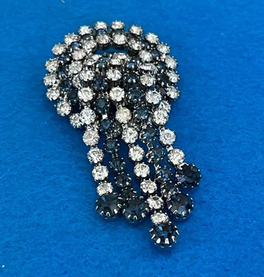 Wow NWT Kramer Reticulated Sapphire Blue & Clear Crystal Waterfall Brooch