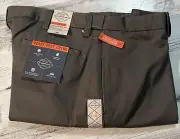 New St. John's Bay Worry Free Mens Pants English Grey Sz 40Wx29L Flat Front NWT