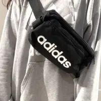 在飛比找蝦皮購物優惠-ADIDAS 腰包 側背包 超好看 胸包  外出 方便 輕巧