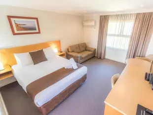 加拿芬貝斯特韋斯特定留好客飯店Hospitality Carnarvon, SureStay by Best Western