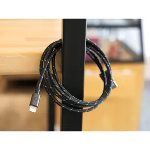 【犀牛盾】蘋果原廠MFi認證 Lightning to USB Cable 充電線 iPhone 11 Pro SE2