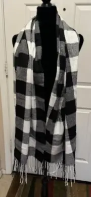 Black White Plaid Scarf Soft Lightweight 72x24” Fringe Orig $19