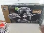 Baccarat 4 piece Cookset