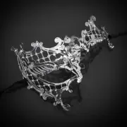 Womens Metal Phantom Filigree Laser-Cut Venetian Masquerade Prom Mask [Silver]