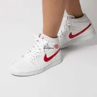 在飛比找Yahoo奇摩拍賣-7-11運費0元優惠優惠-Nike Air Jordan 1 Mid 白紅 籃球鞋 男