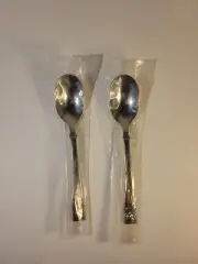 Set Of 2 Oneida Spoons