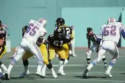 Offensive Lineman Tyrone Mcgriff Of The Pittsburgh Steelers 1980 Nfl OLD PHOTO 1