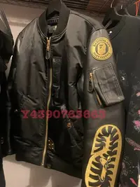 在飛比找Yahoo!奇摩拍賣優惠-A Bathing ape  BAPE 皮革 鯊魚 黑金 M