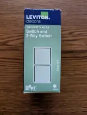 Leviton Decora 15 Amp 3-Way AC Combination Switch, White 5641-WS
