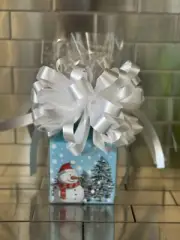 Snowman Christmas Gift-Basket/Box 1/2 LB Chocolate Hershey’s Kisses Wrap And Bow