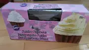 NEW IN BOX ♡ WILTON JUMBO CUPCAKE CAKE PAN ♡ FUN