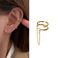 在飛比找PChome24h購物優惠-Charme 韓國新品 雙C單顆水晶鑽鍊條耳骨夾