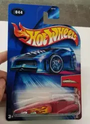 2004 Hot Wheels #44 Cherry Red Crooze Ooz Coupe Chrome Base