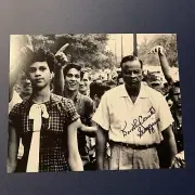 DOROTHY COUNTS HAND SIGNED 8x10 PHOTO AUTOGRAPHED CIVIL RIGHTS ACTIVIST COA