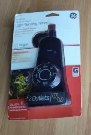 GE 15158 Light Sensing Timer w/ 2 Outlets Outdoor Dusk To Dawn - New Sealed NIP