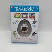 Bandai Tamagotchi Gen 2 The Original Virtual Reality Pet Hearts Sealed